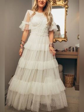 Ivy City Co White Tiered Tulle Maxi Dress